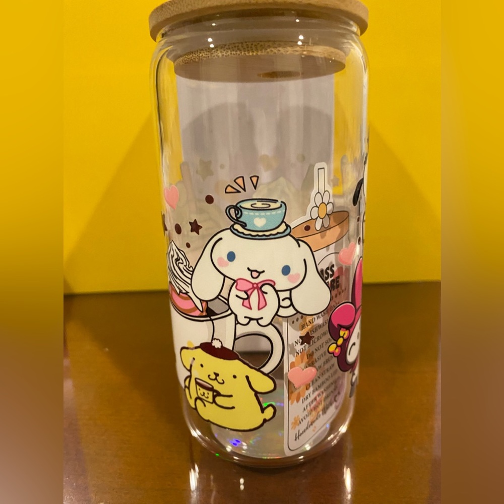 Hello Kitty and friends 16 oz glass Libby